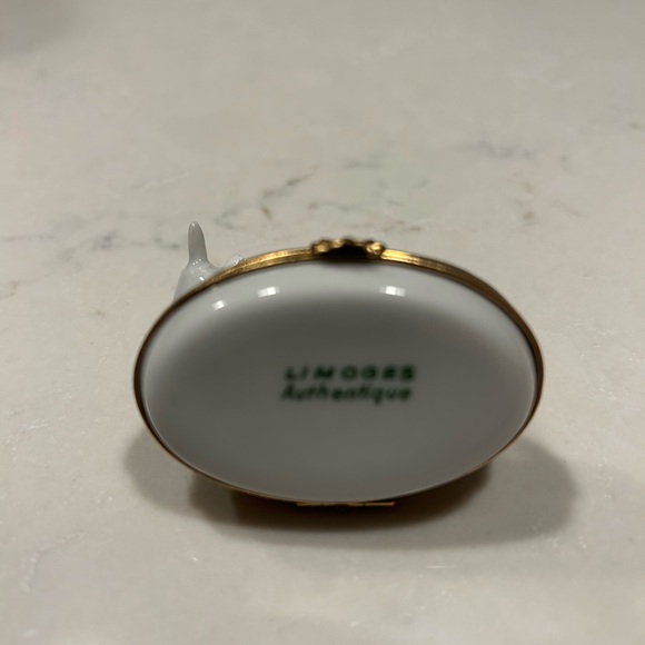 White Bull Trinket Box with Gold Accents - Picture 6 of 6